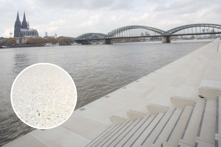 abgesäuerte Stufen in Köln am Rheinboulevard, © Robert Mehl