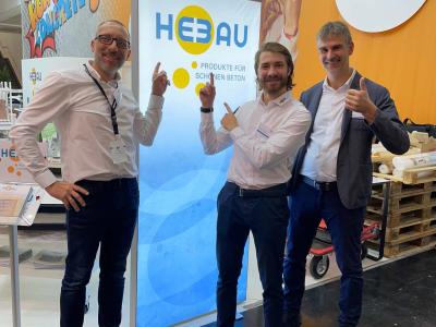 Team Hebau auf der Bauma 2022 am Hebau Messestand